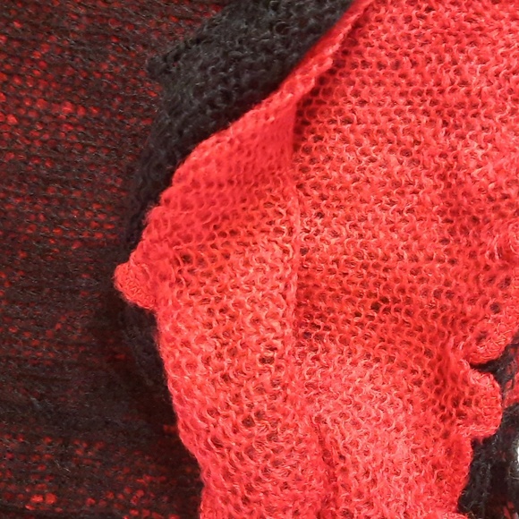 Cowl Scarf Two Tone Red Black Warm Cozy Woven Soft Acrylic Washable Beautiful - Picture 4 of 6